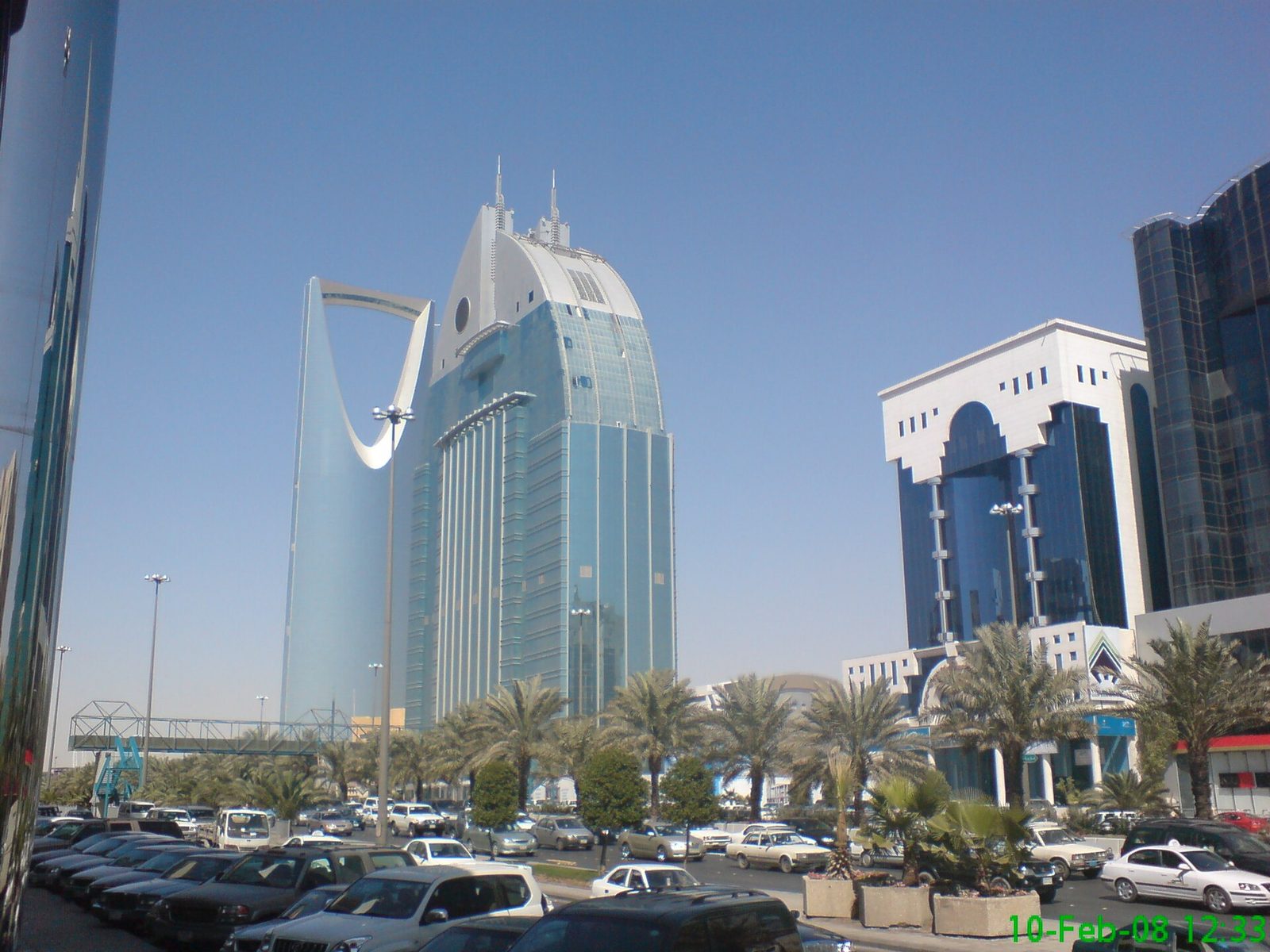 الفرق بين سعر العرض وسعر الصفقة في الرياض: الشريحة السعرية المتوسطة الدنيا