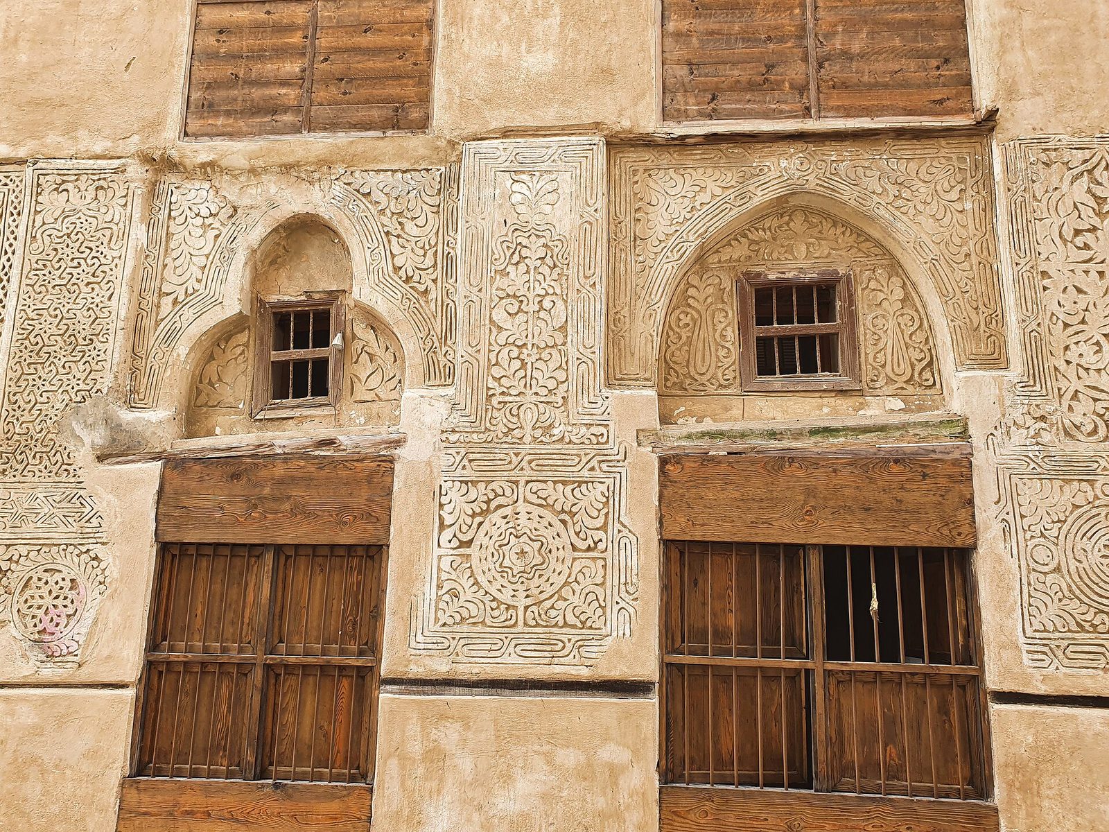 حدود بيانات الصفقات الرسمية عند اتخاذ القرار في الرياض: الشريحة السعرية العليا