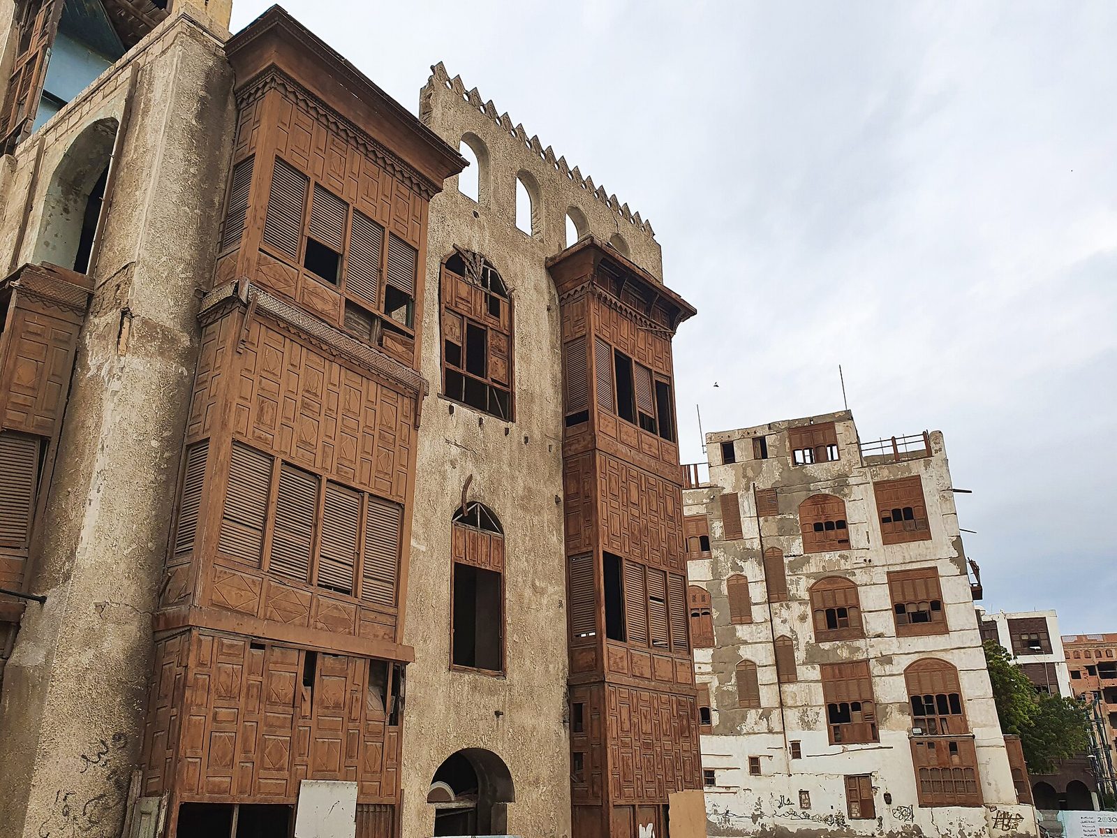 فرز الفرص للمستثمر قبل الدراسة التفصيلية في الرياض: الشريحة السعرية المتوسطة العليا
