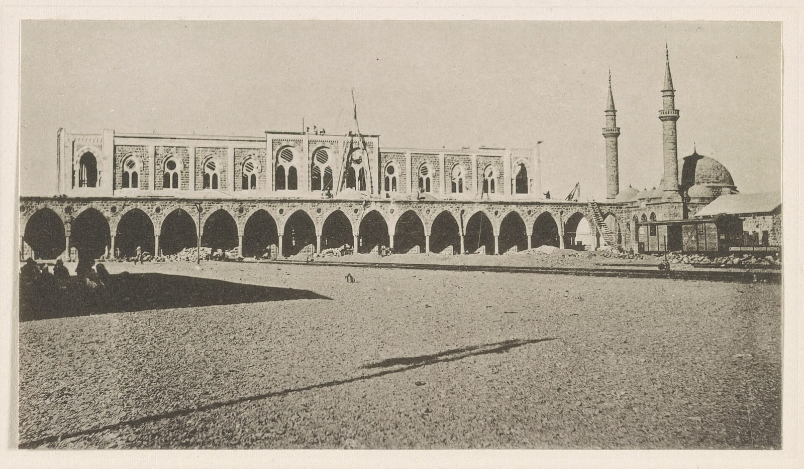 الاستفادة من الشرفات والمساحات الخارجية في المدينة المنورة