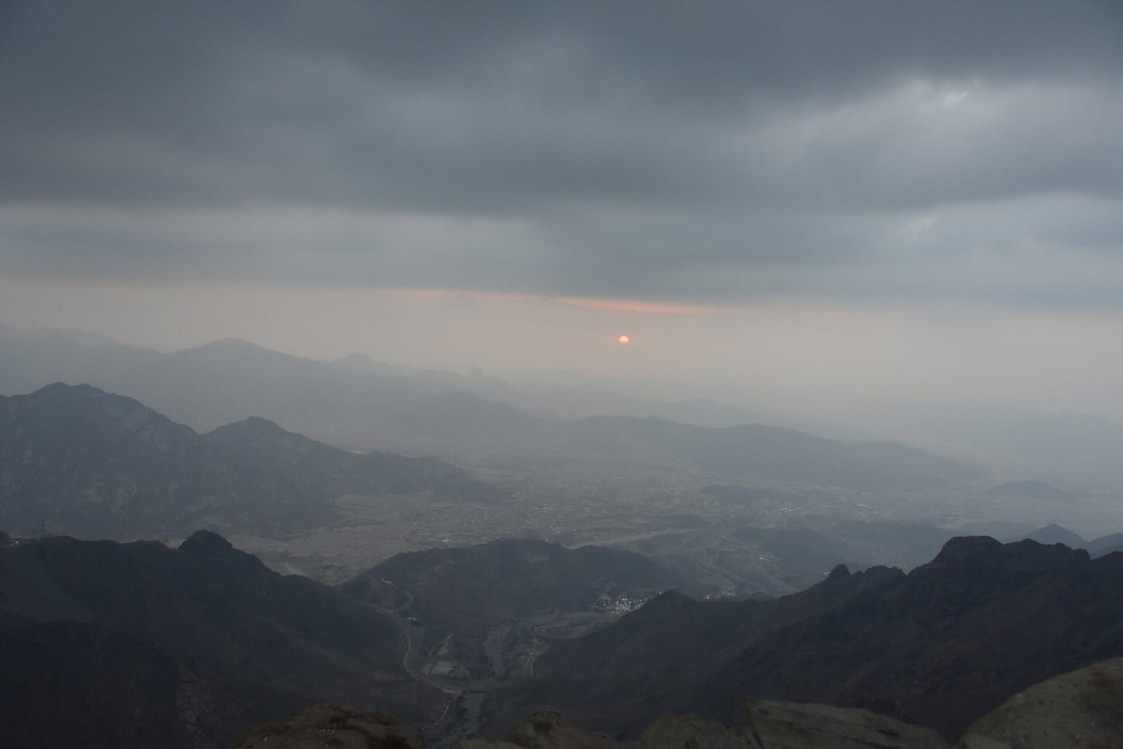 الاستفادة من الشرفات والمساحات الخارجية في الطائف