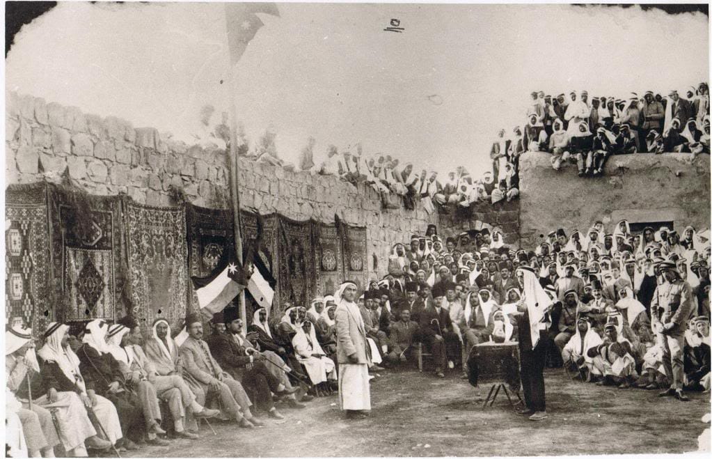 تنظيم استقبال الطلبات والتوصيل إلى المنزل في عرعر
