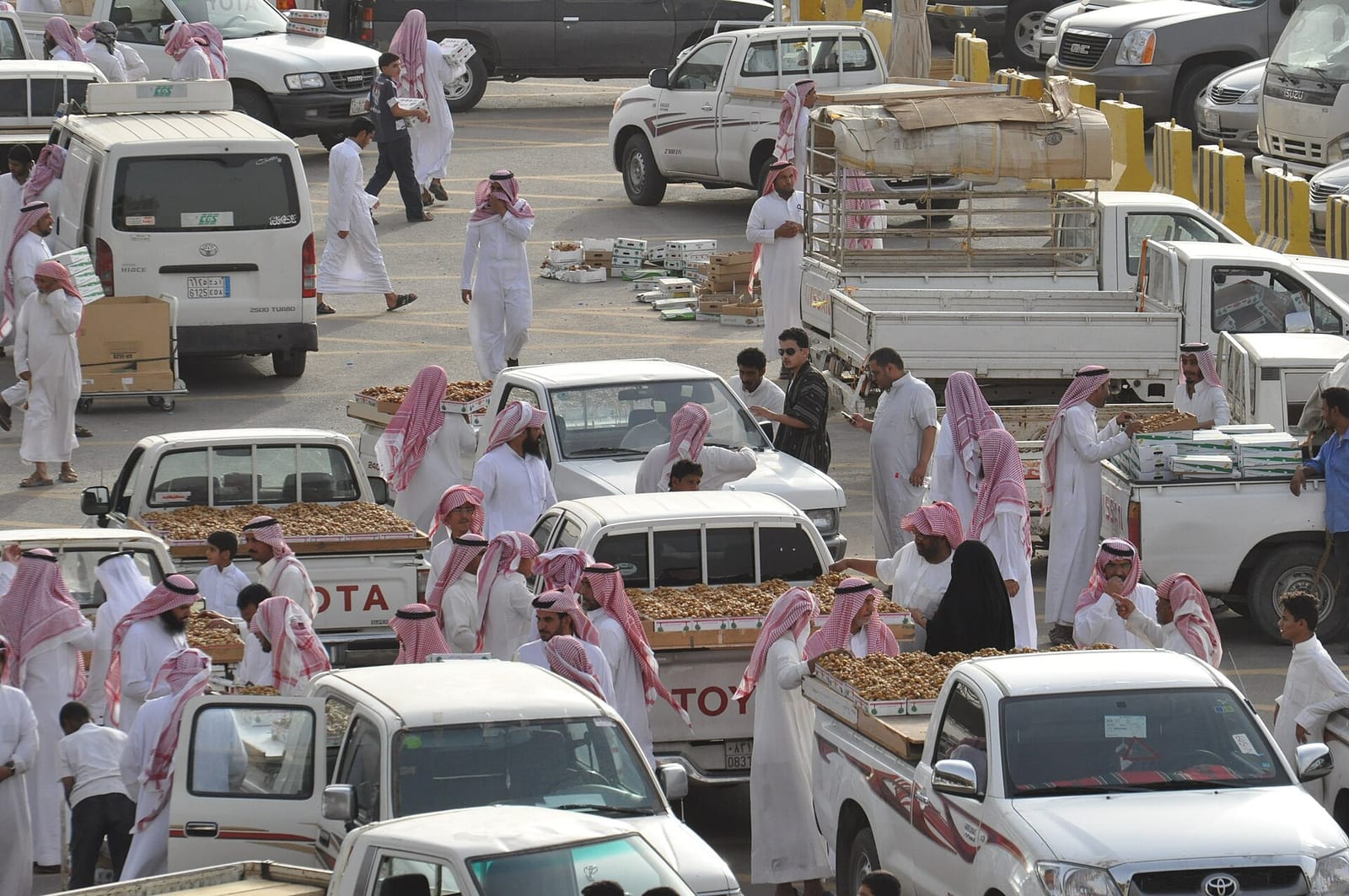 الاستعداد للغبار والعواصف الترابية في بريدة داخل المنزل