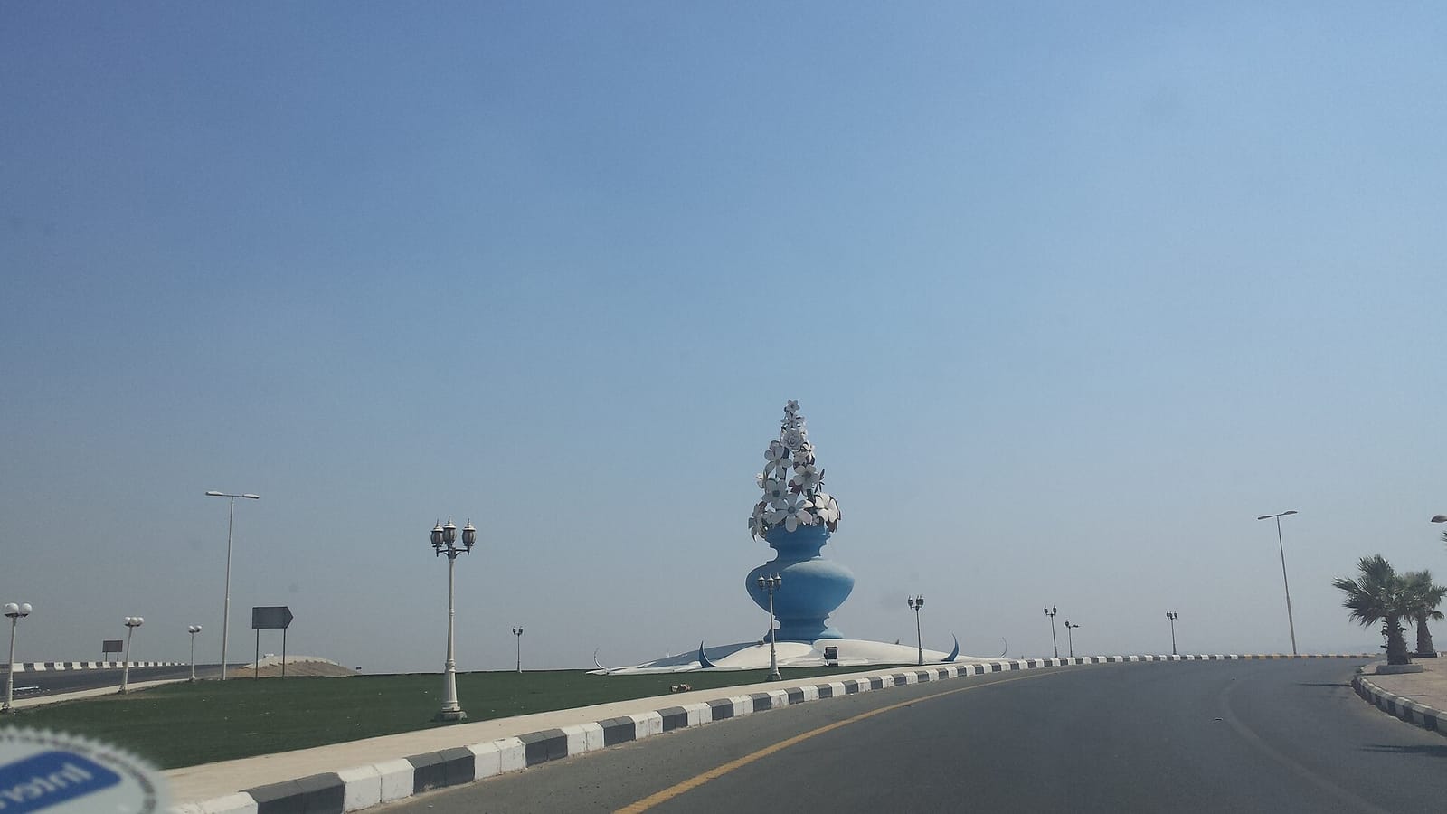 الاستعداد للغبار والعواصف الترابية في رابغ داخل المنزل