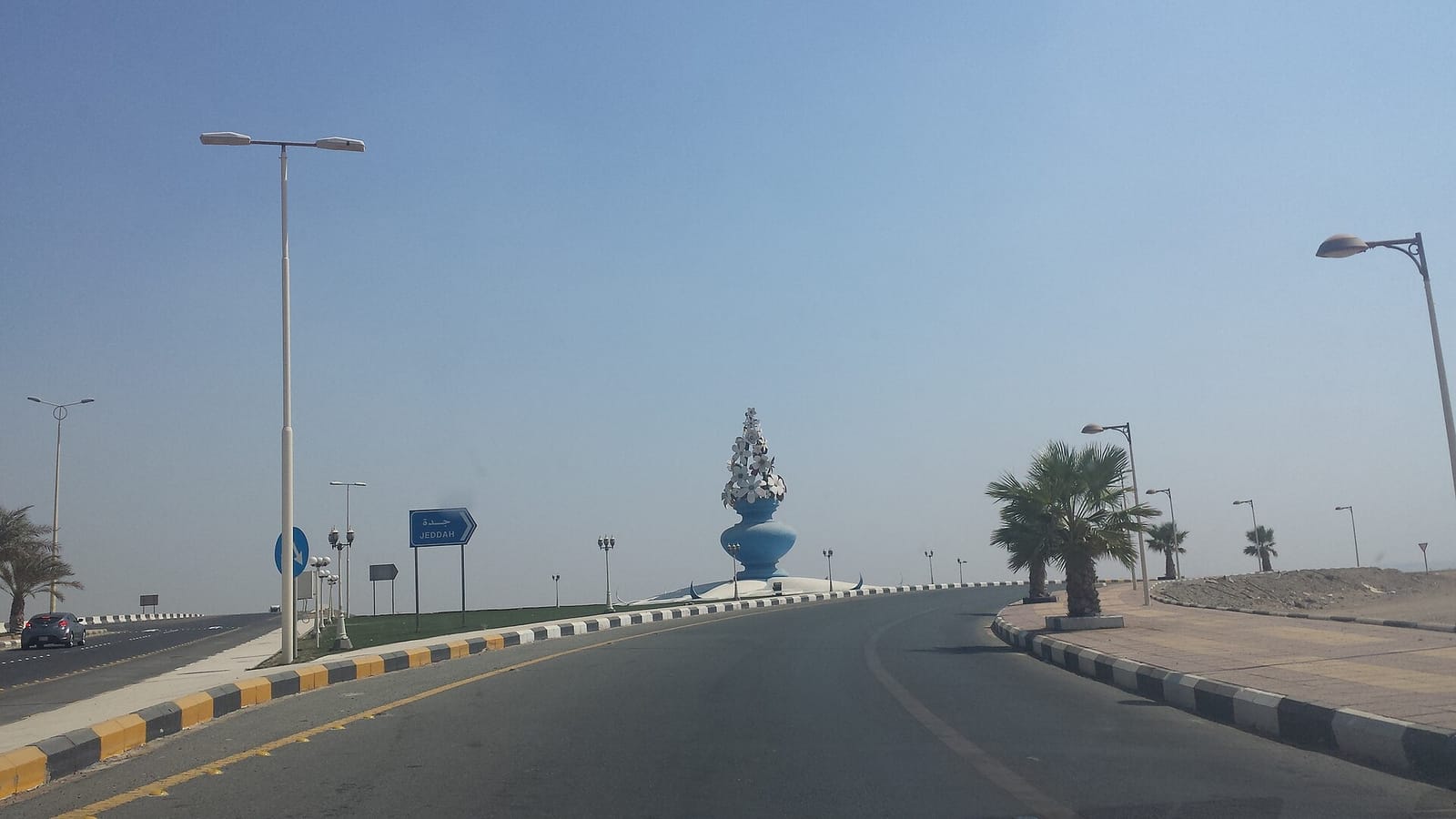 استغلال المساحات الخارجية مساءً في رابغ بذكاء