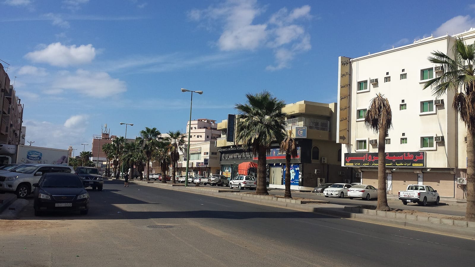 تجهيز مجلس الضيوف بما يناسب عادات الضيافة في ينبع