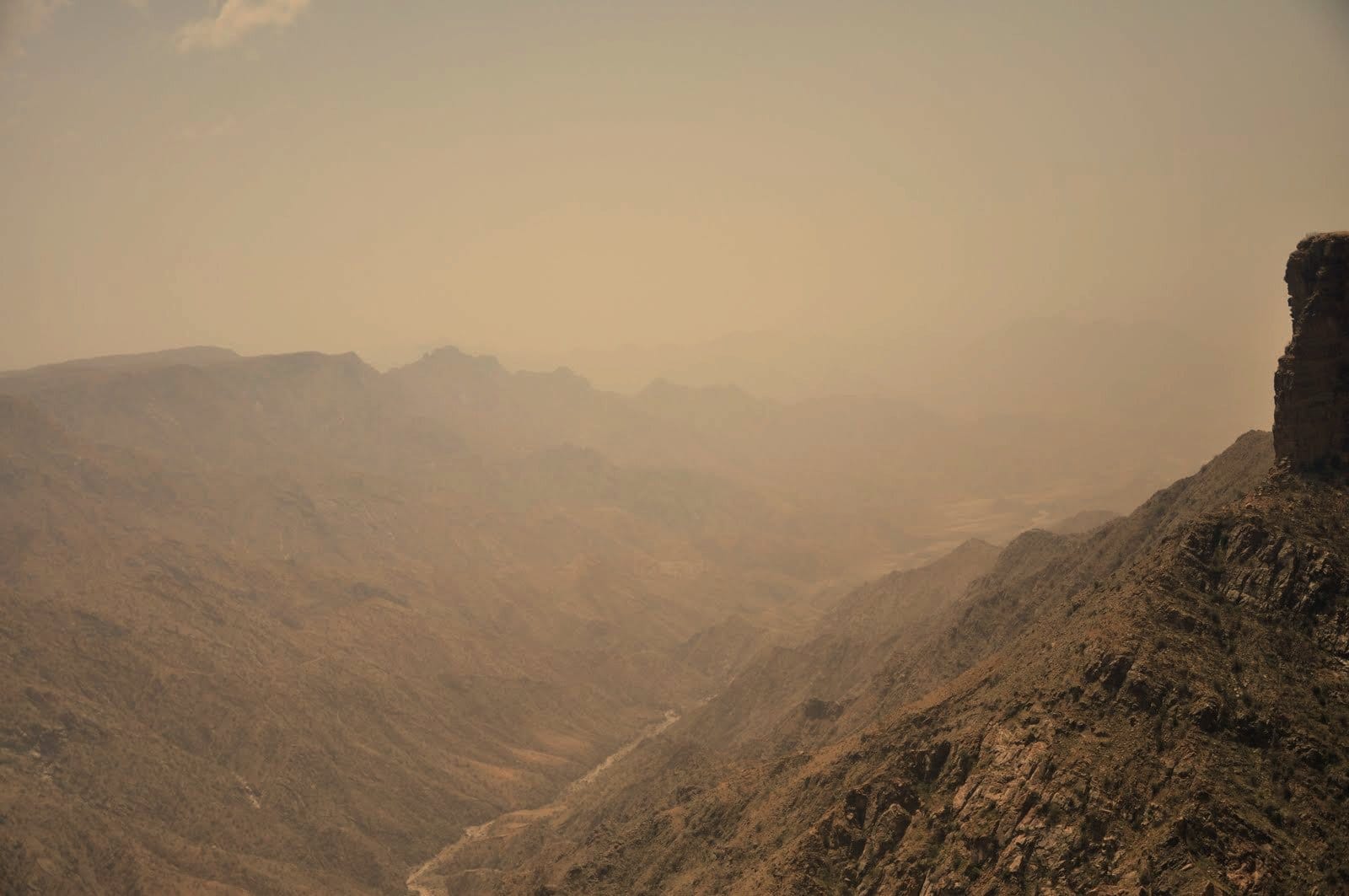 مساحات لعب الأطفال الآمنة داخل مساكن أبها