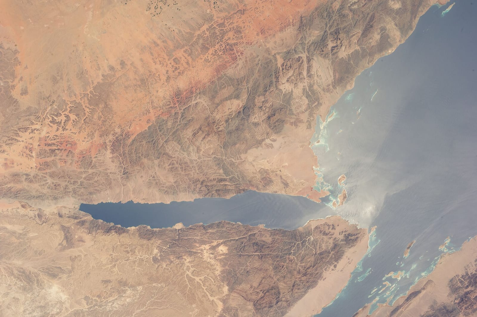 مساحات لعب الأطفال الآمنة داخل مساكن تبوك