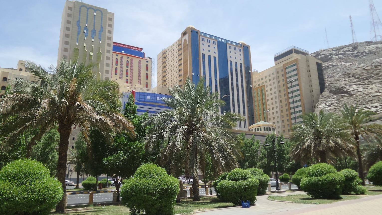 تنظيم العلاقة بين المالك والمستأجر يومياً في مكة المكرمة