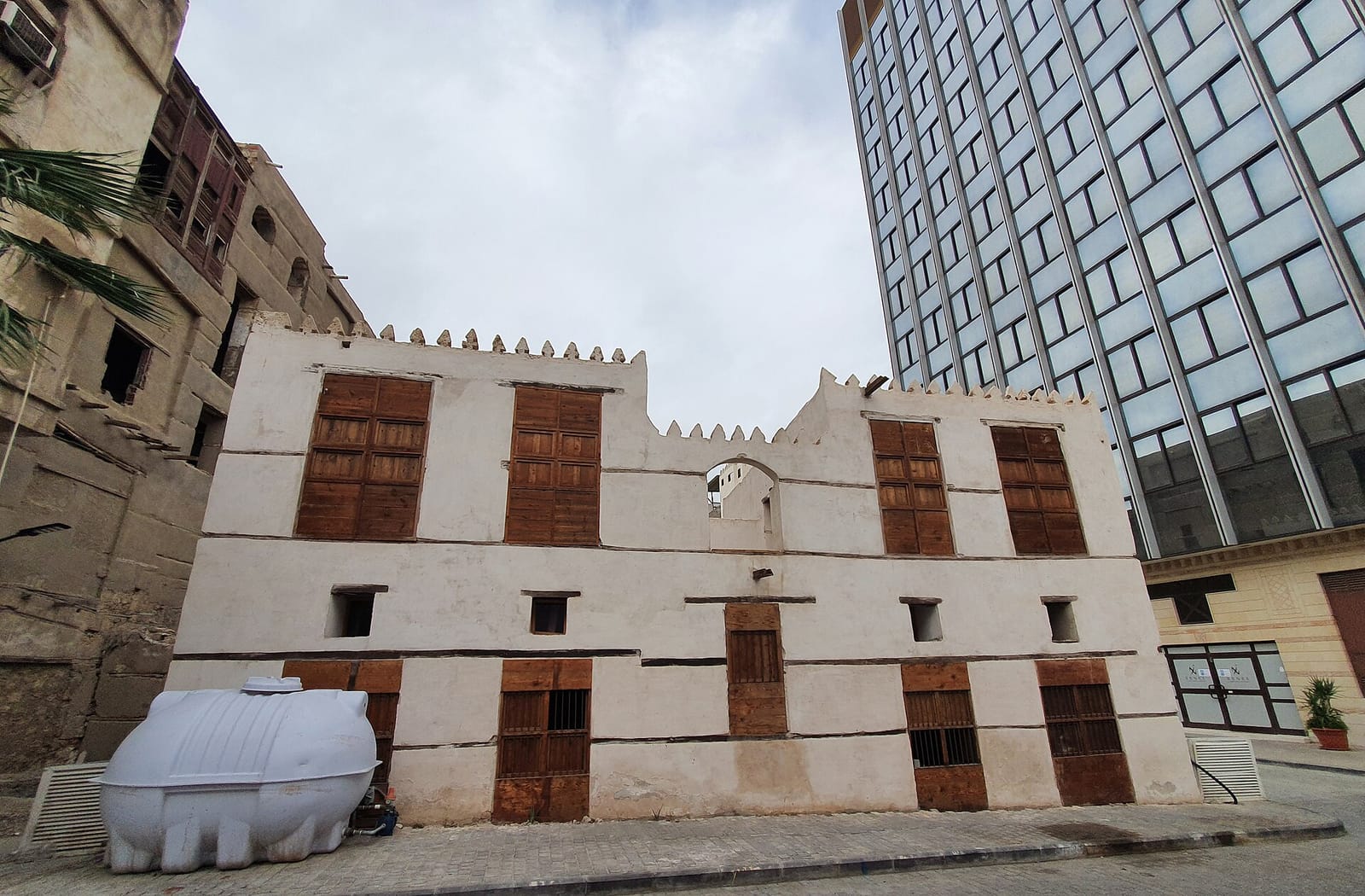تنظيم غسيل العائلة الأسبوعي في منازل جدة