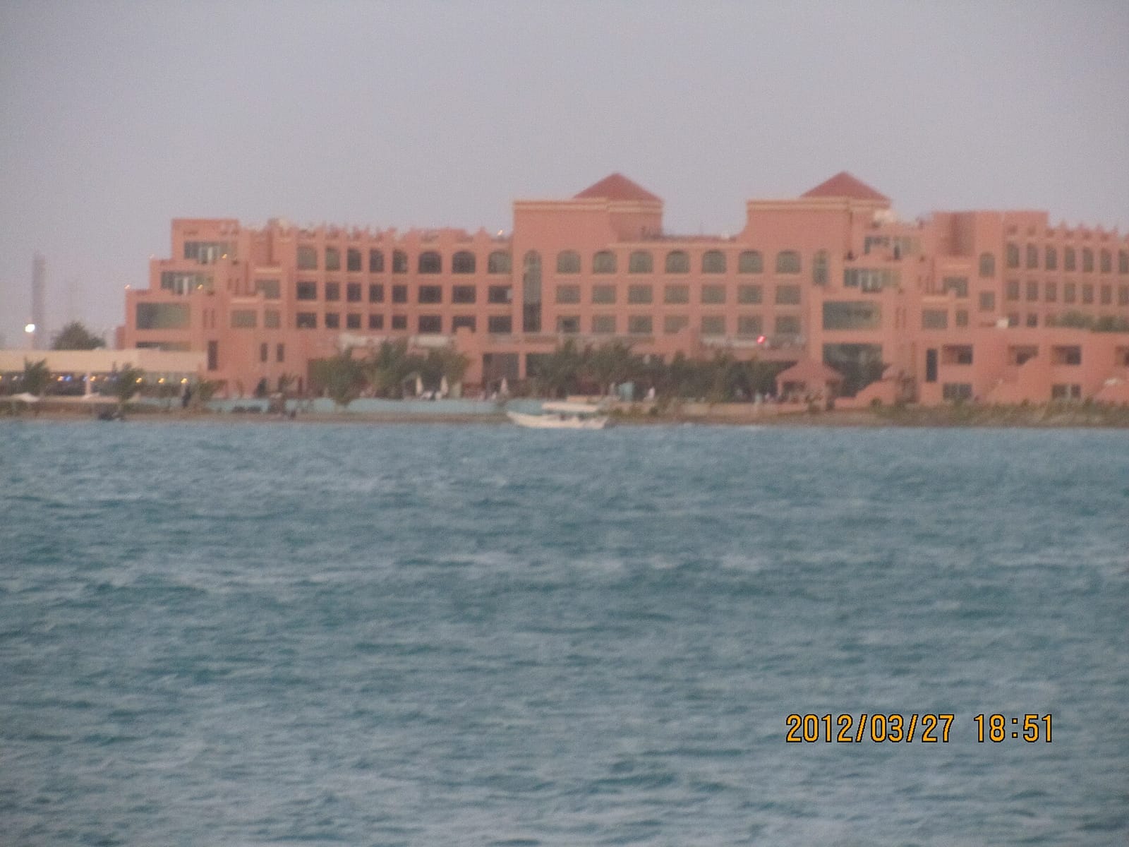 قابلية المشي في أحياء ينبع وتأثيرها على السكن