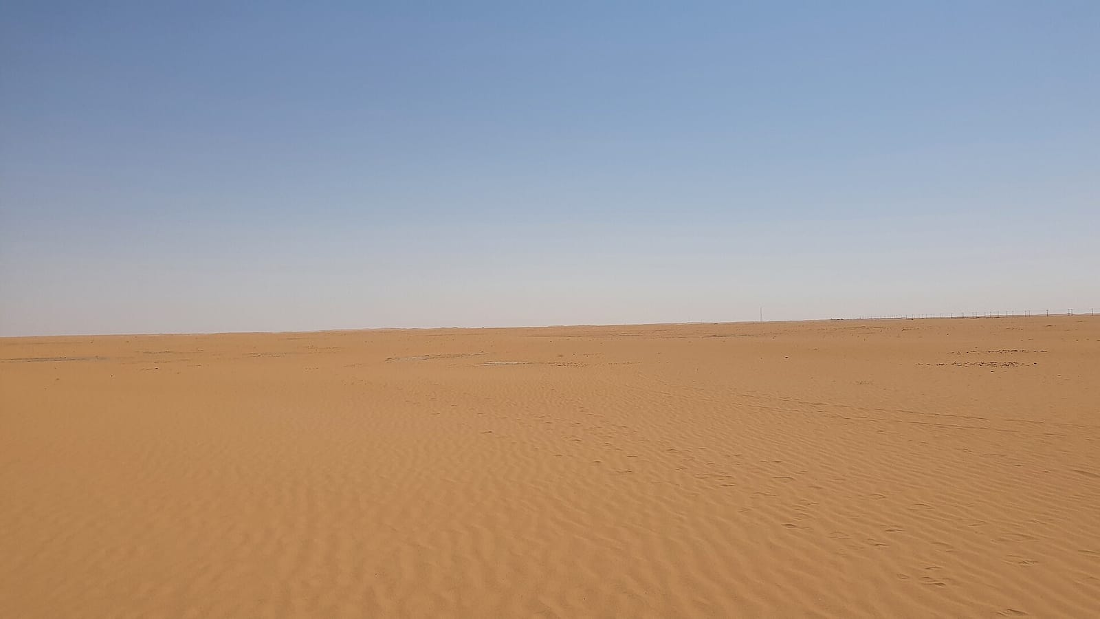 حلول الخصوصية للنوافذ المطلة في مساكن نجران