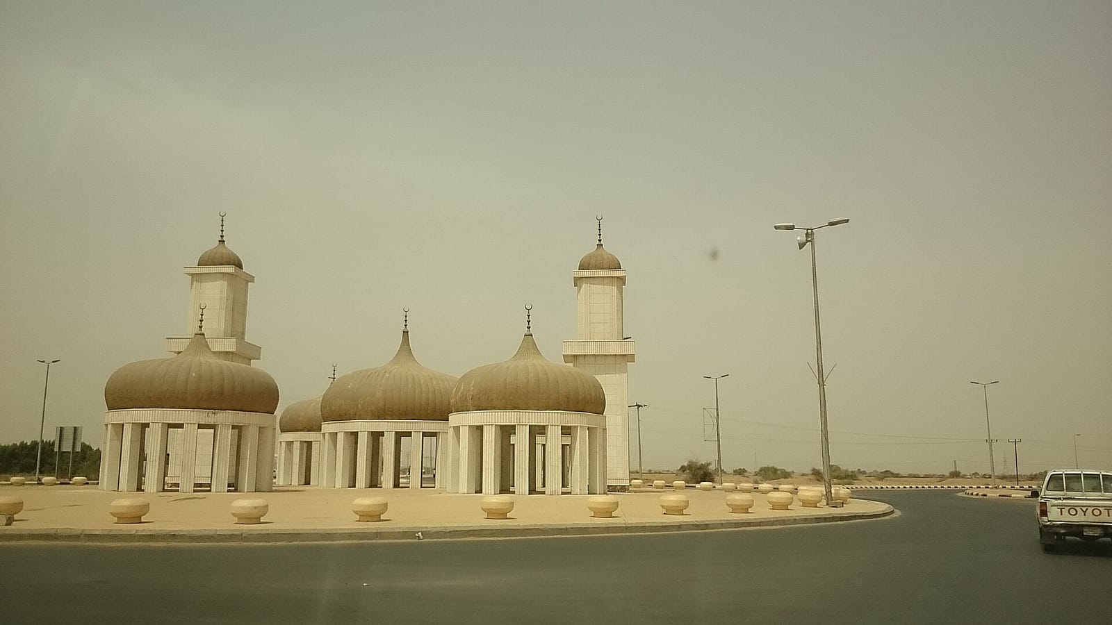 تسهيل حركة كبار السن داخل المنزل في جازان
