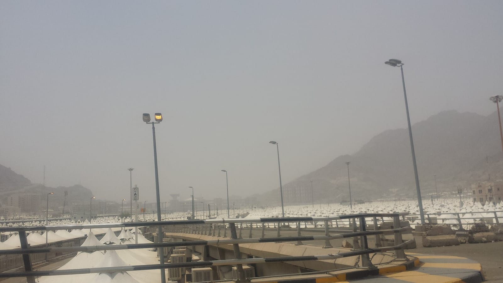 العناية بحوش الفيلا وحديقتها الصغيرة في مكة المكرمة